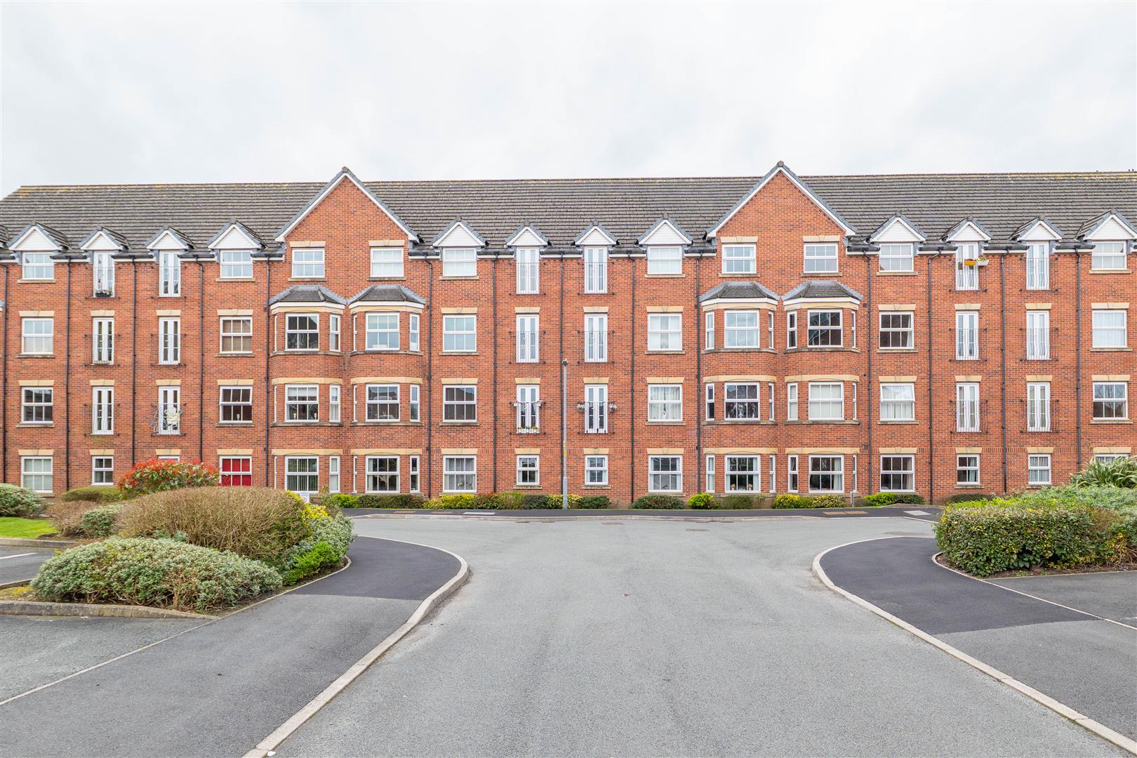 2 bed property in Quins Croft, Leyland
